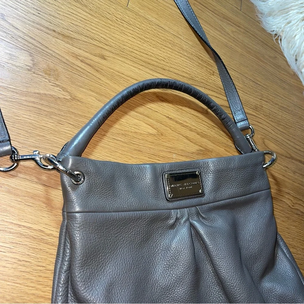 Marc Jacobs Gray Pebbled Leather Hobo Shoulder Crossbody Bag | Silver Hardware